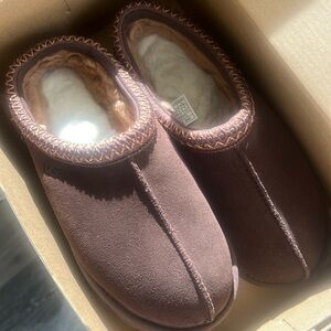 UGG Tasman